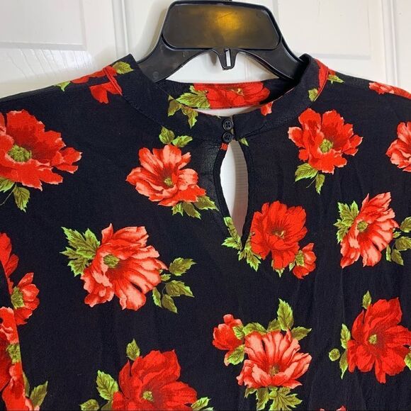 Forever 21 Plus Floral Cropped Top Size 2X - Picture 8 of 12